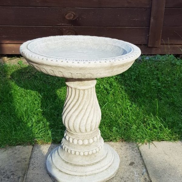 Twist Bird Bath