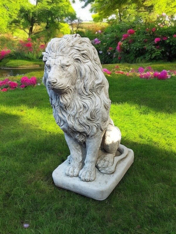 Large King Lion Garden Statue